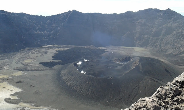 Hiking Gunung Raung